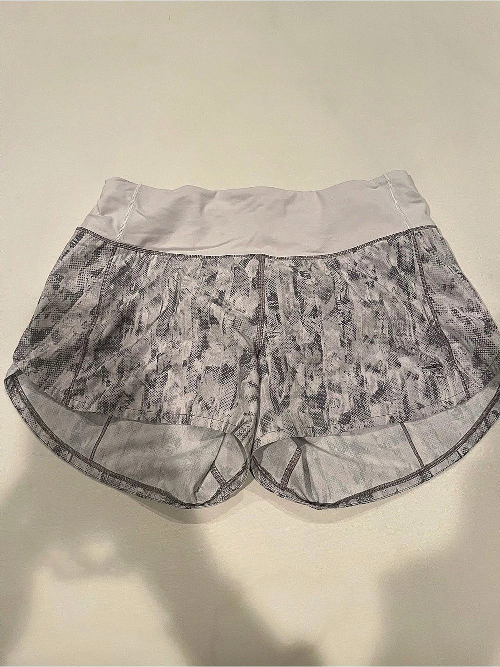Lululemon Marbled Mix Speed Short 2.5" Gray Athletic Shorts